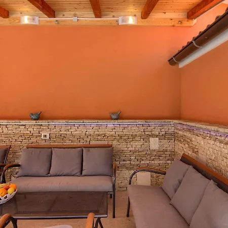 Holiday home Mit Privatpool Fuer 14 Personen Ca 360 Qm In Medulin, Istrien Suedkueste Von Istrien Medulin