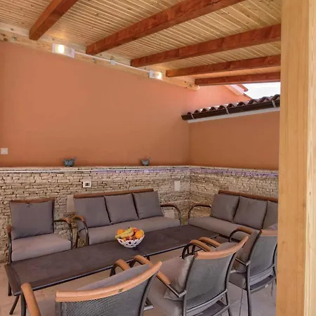 Mit Privatpool Fuer 14 Personen Ca 360 Qm In Medulin, Istrien Suedkueste Von Istrien Holiday home *