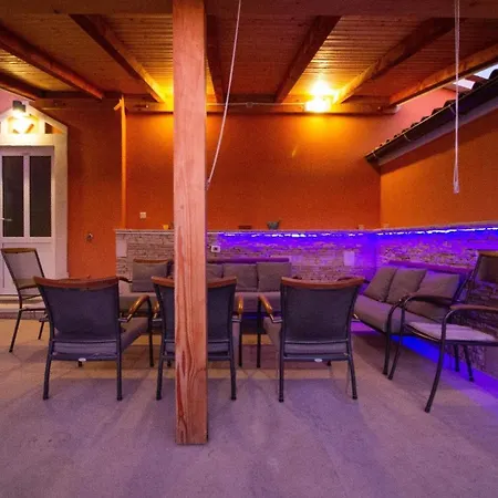 Holiday home Mit Privatpool Fuer 14 Personen Ca 360 Qm In Medulin, Istrien Suedkueste Von Istrien